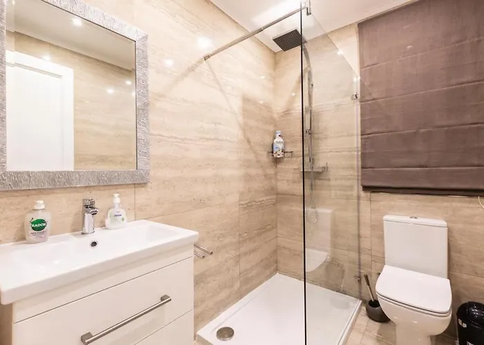 Lavish Seafront * Sliema