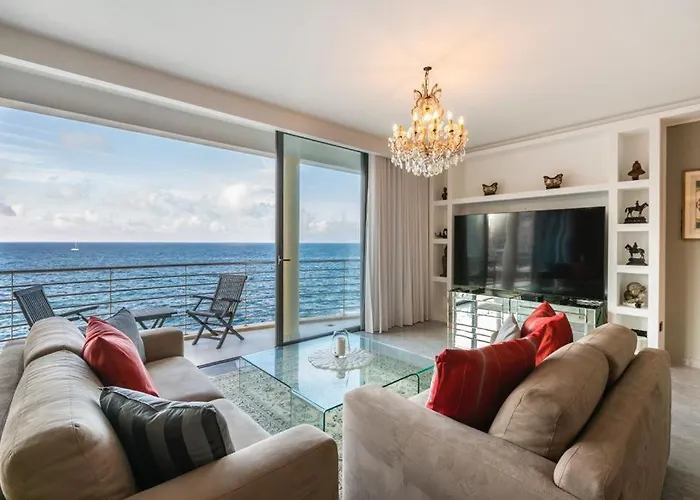 Appartamento Lavish Seafront